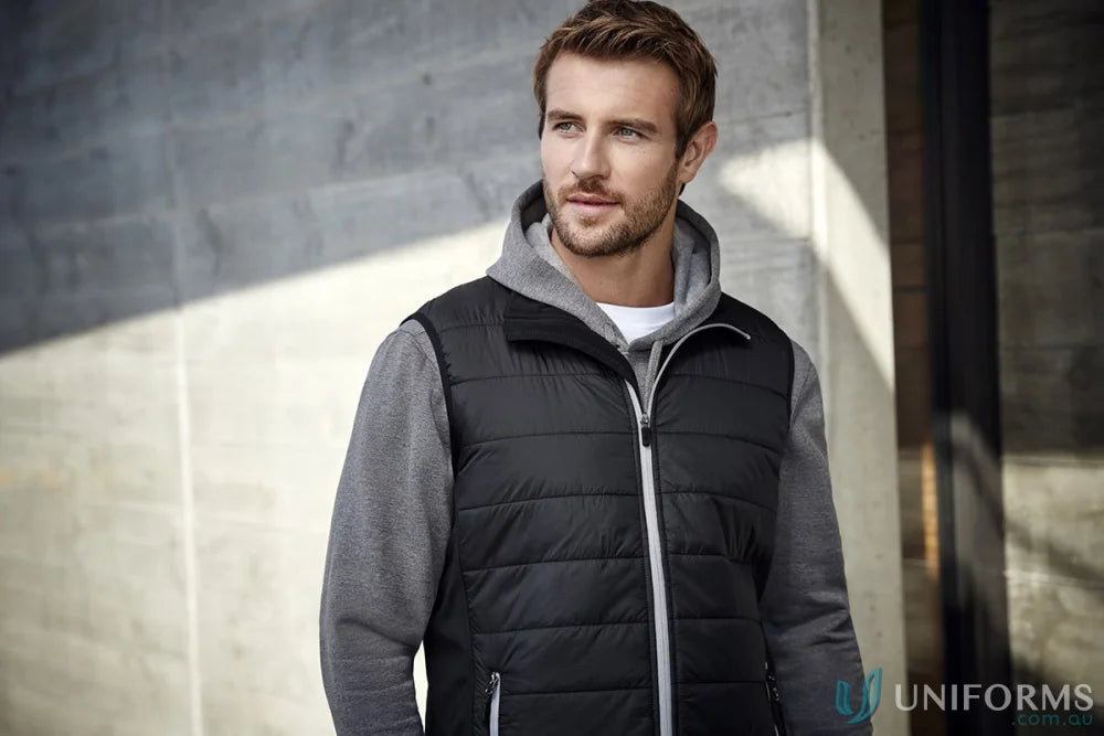 Mens stealth vest featuring black quilted design and core warm polyfil insulation