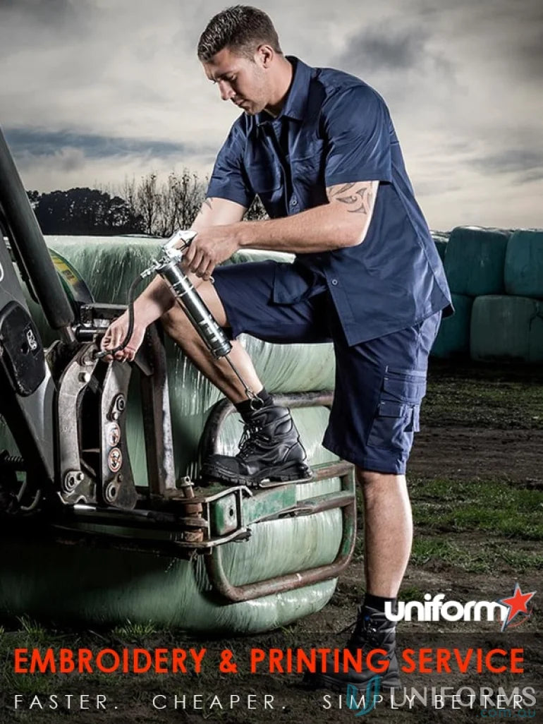 Navy workwear outfit with Syzmik Mens Lightweight Tradie Short Sleeve Shirt ZW120