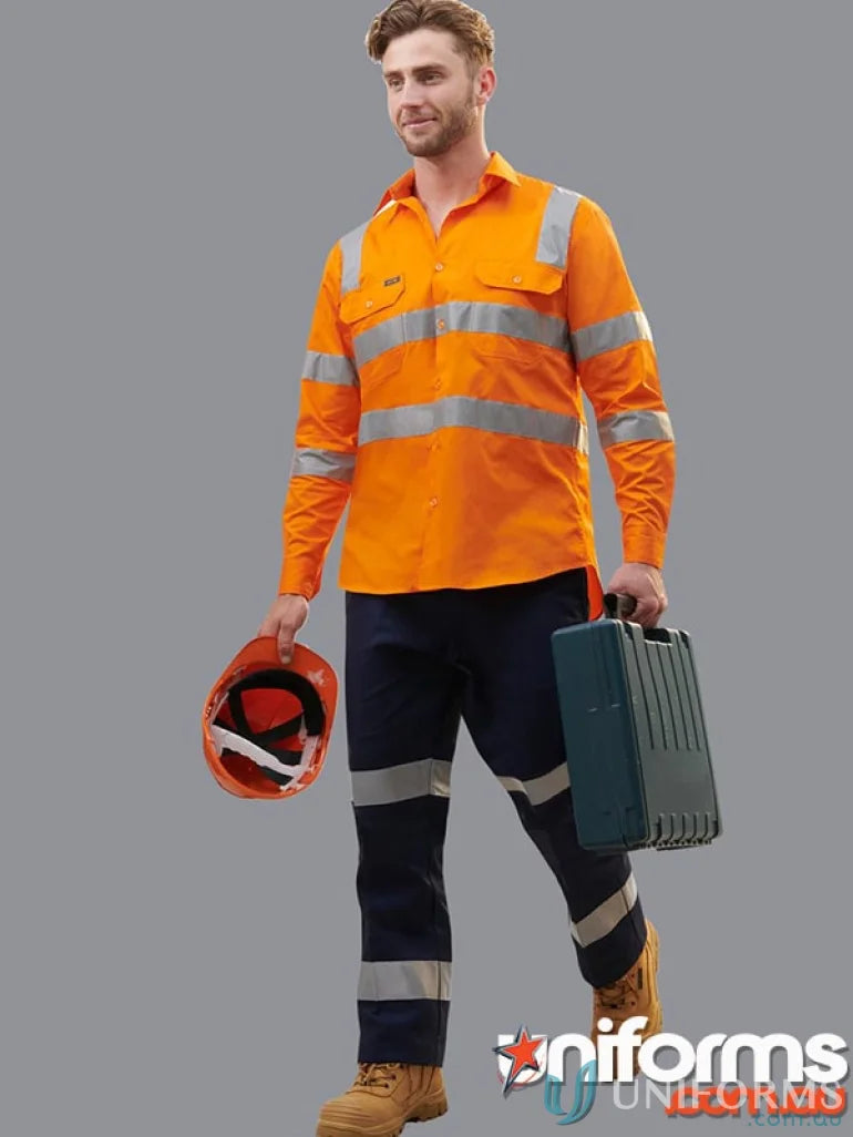 Man in high-visibility Eldarin 3M Taped Drill STOUT work pants and work uniforms