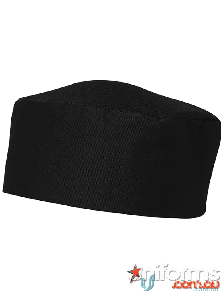 Black chef’s hat with mesh panel for a comfortable fit, perfect for kitchen uniforms