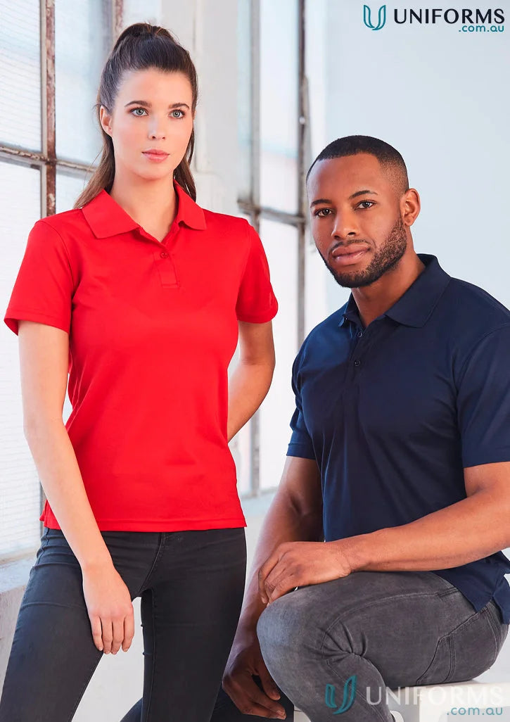 Two people showing off the PS81 Verve Polo with cooldry® polyester mini fabric and flat knitted collar